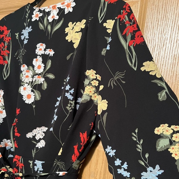 Topshop Floral Print Ruched Sleeve Wrap Top - Picture 7 of 15